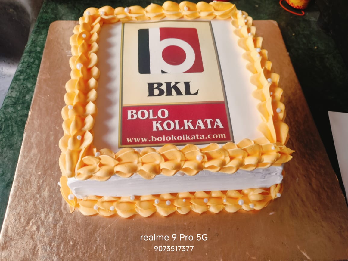 logo cake